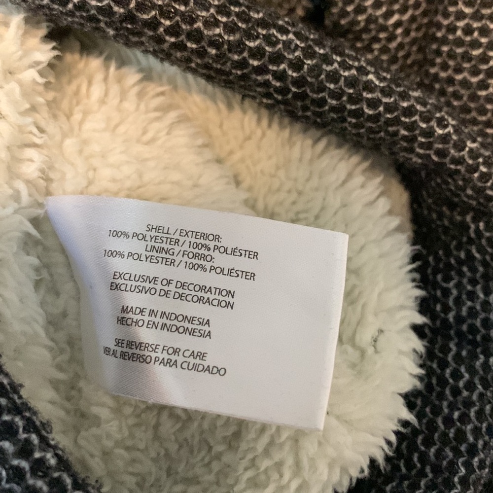 ORVIS pull over. Mens medium. - Picture 7 of 14